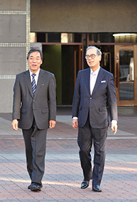 湯浅 茂雄 前学長 新旧学長対談 田島 眞 新学長
