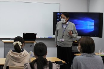 実践女子大学　人間社会学部　現代社会学科　角本伸晃　ゼミ　産学連携　桃谷順天館　コスメテックジャパン　明色化粧品　モイストラボ