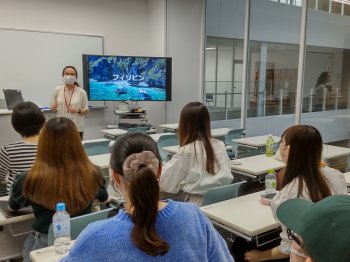 実践女子大学　人間社会学部　阿佐美敦子