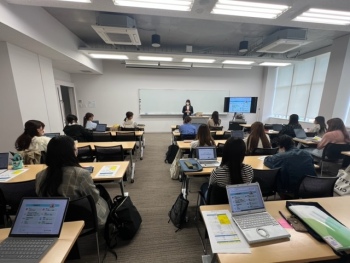 実践女子大学　人間社会学部　篠﨑香織