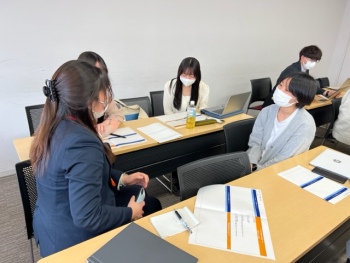 実践女子大学 人間社会学部 篠﨑香織