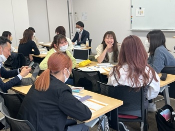 実践女子大学 人間社会学部 篠﨑香織