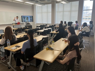 実践女子大学　人間社会学部　篠﨑香織