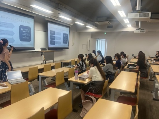 実践女子大学　人間社会学部　篠﨑香織