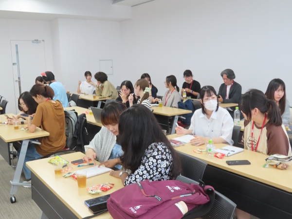 実践女子大学　人間社会学部　高橋美和