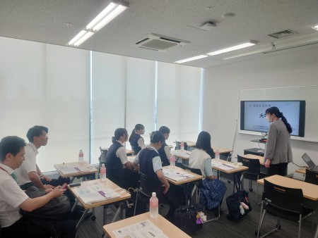 実践女子大学　人間社会学部　竹内光悦先生