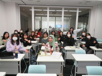 実践女子大学 人間社会学部 阿佐美敦子