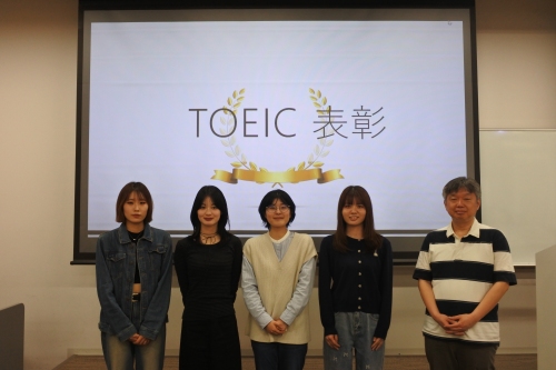 実践女子大学　人間社会学部