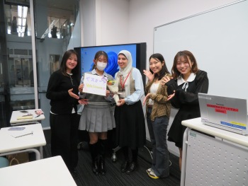 実践女子大学　人間社会学部　阿佐美敦子