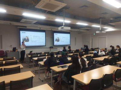 実践女子大学　人間社会学部　竹内光悦先生