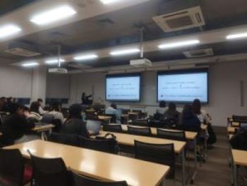 実践女子大学　人間社会学部　竹内光悦