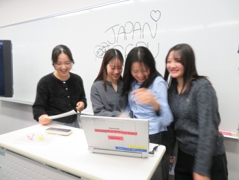 実践女子大学　人間社会学部　阿佐美敦子