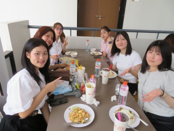実践女子大学　人間社会学部　阿佐美敦子
