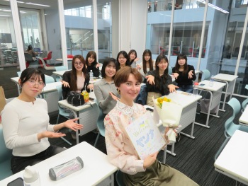 人間社会学部　人間社会学科　阿佐美敦子