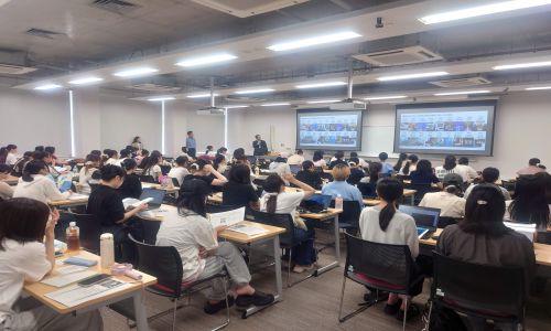 実践女子大学　人間社会学部　竹内光悦　