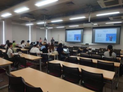 実践女子大学　人間社会学部　竹内光悦