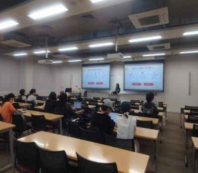 実践女子大学　人間社会学部　竹内光悦