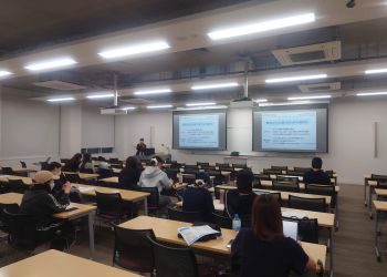 実践女子大学　人間社会学部　竹内光悦