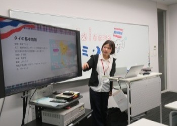 実践女子大学　人間社会学部　阿佐美敦子