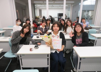 実践女子大学　人間社会学部　阿佐美敦子