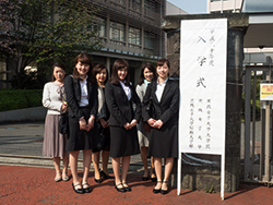クライストチャーチ ロッド 枝 女子大 入学 式 服装 Reform Kurashiki Jp